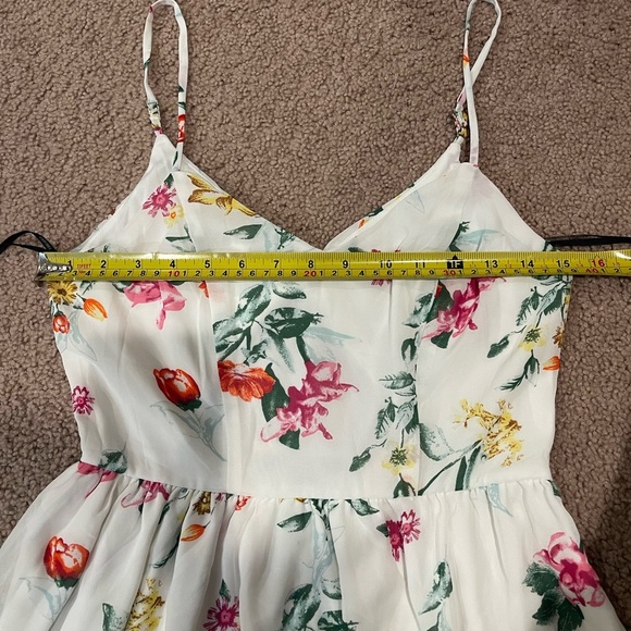 FOREVER 21 Junior Floral White Spaghetti Mini dress with Open Back - Picture 4 of 8